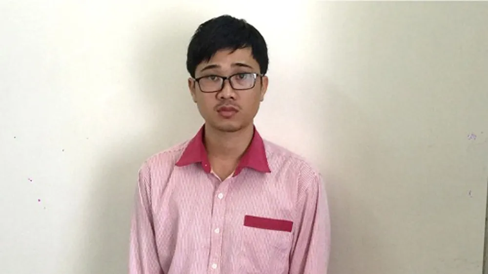 Lê Mậu Nhất Quyền tại cơ quan công an