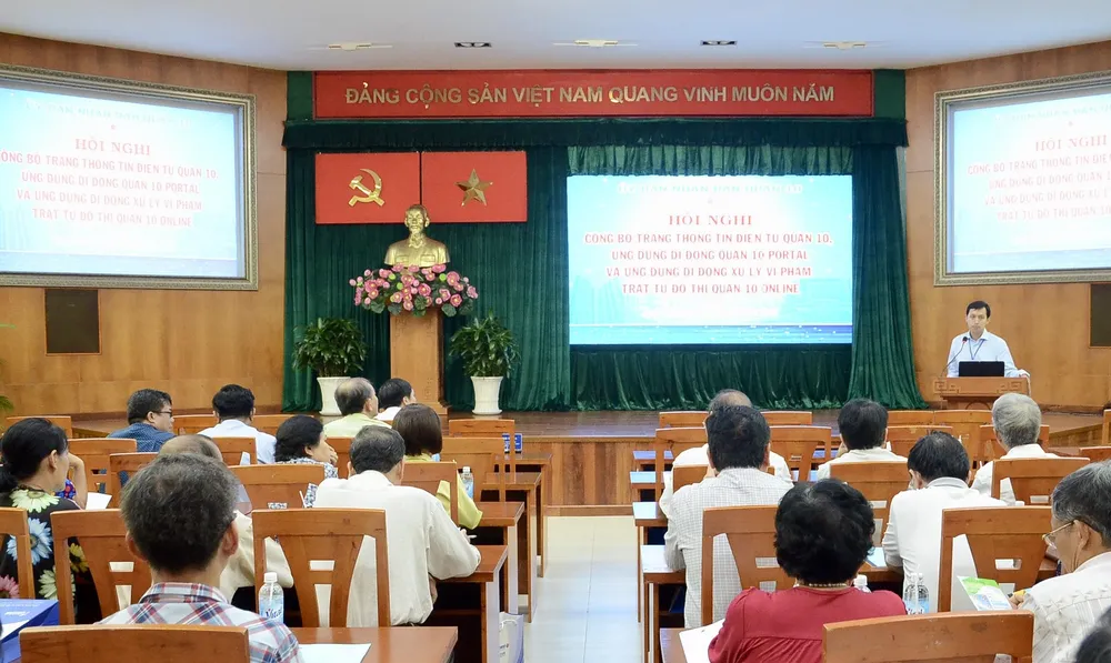Quận 10 ra mắt Trang thông tin điện tử và ứng dụng xử lý vi phạm trật tự đô thị ảnh 1