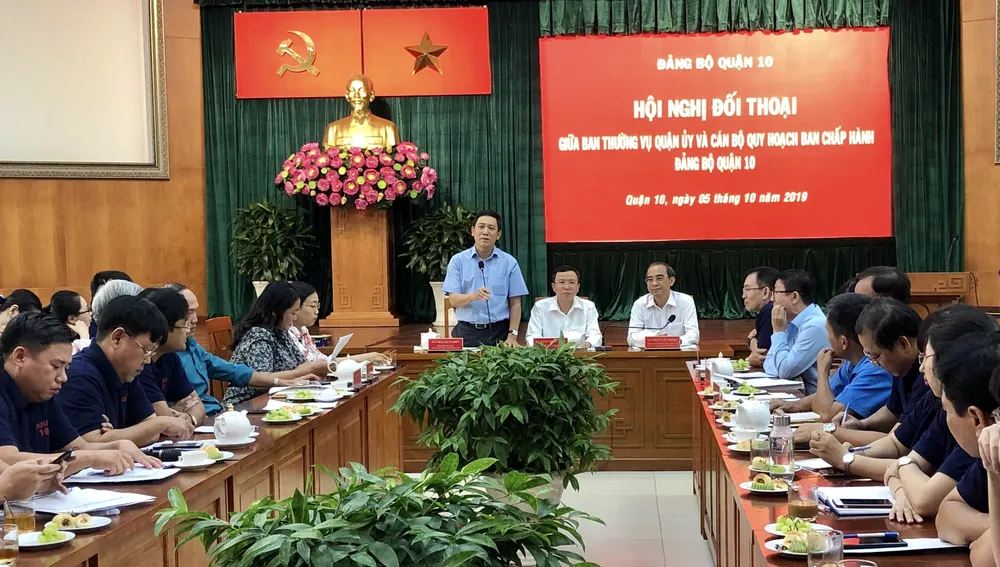 Cần sớm tổ chức thi tuyển công chức phường ảnh 1