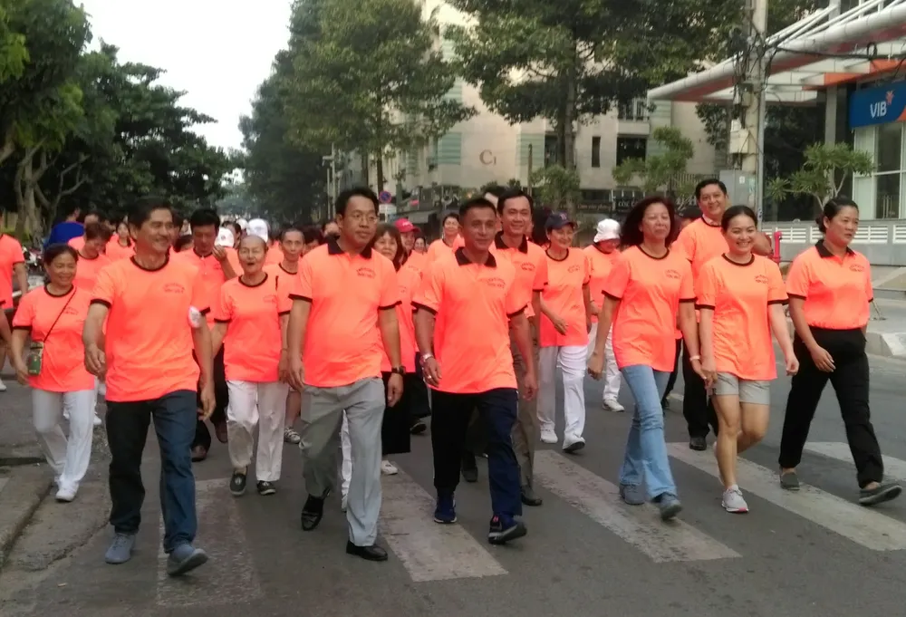 Đi bộ đồng hành vì người nghèo ảnh 3