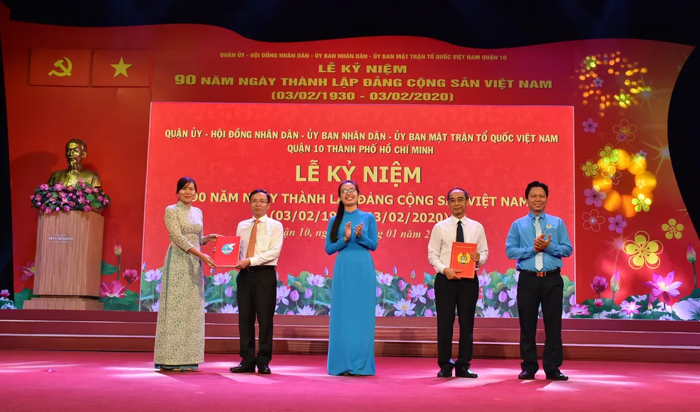 Xây dựng đội ngũ cán bộ, đảng viên tận tụy, trung thực ảnh 3