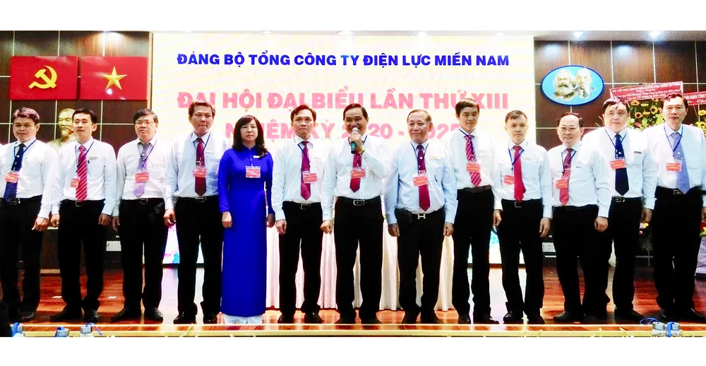 Năm 2025, tất cả các hộ dân nông thôn đều có điện ảnh 3