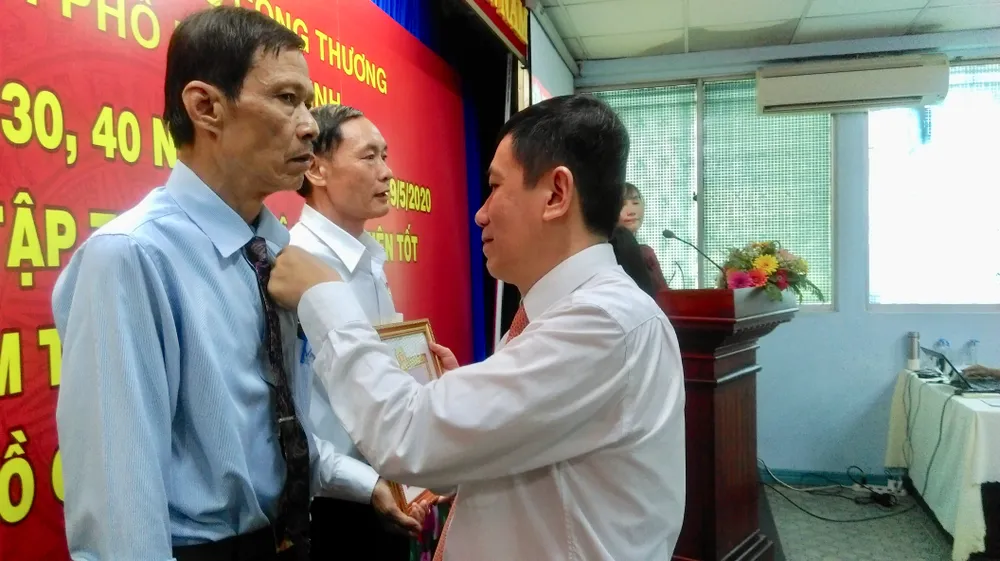 Cán bộ, đảng viên tiên phong, gương mẫu trong học và làm theo Bác ảnh 2