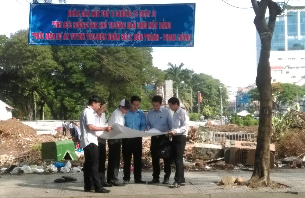 Quận 10 bàn giao mặt bằng Dự án xây dựng tuyến tàu điện ngầm số 2 ảnh 1