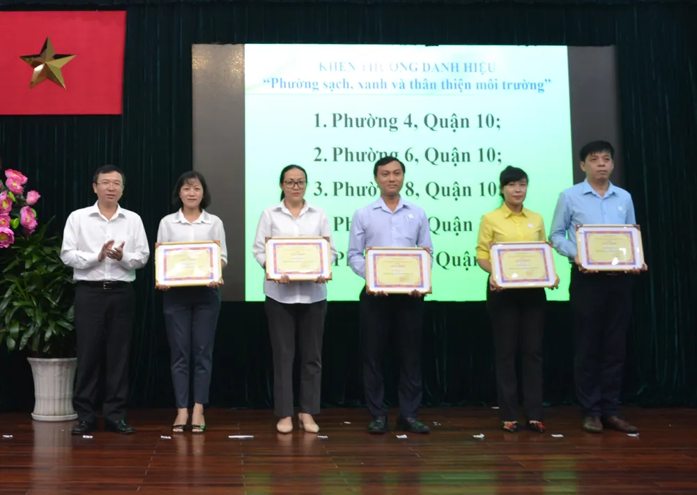 Nhiều chuyển biến về vệ sinh môi trường và quản lý trật tự xây dựng ảnh 2