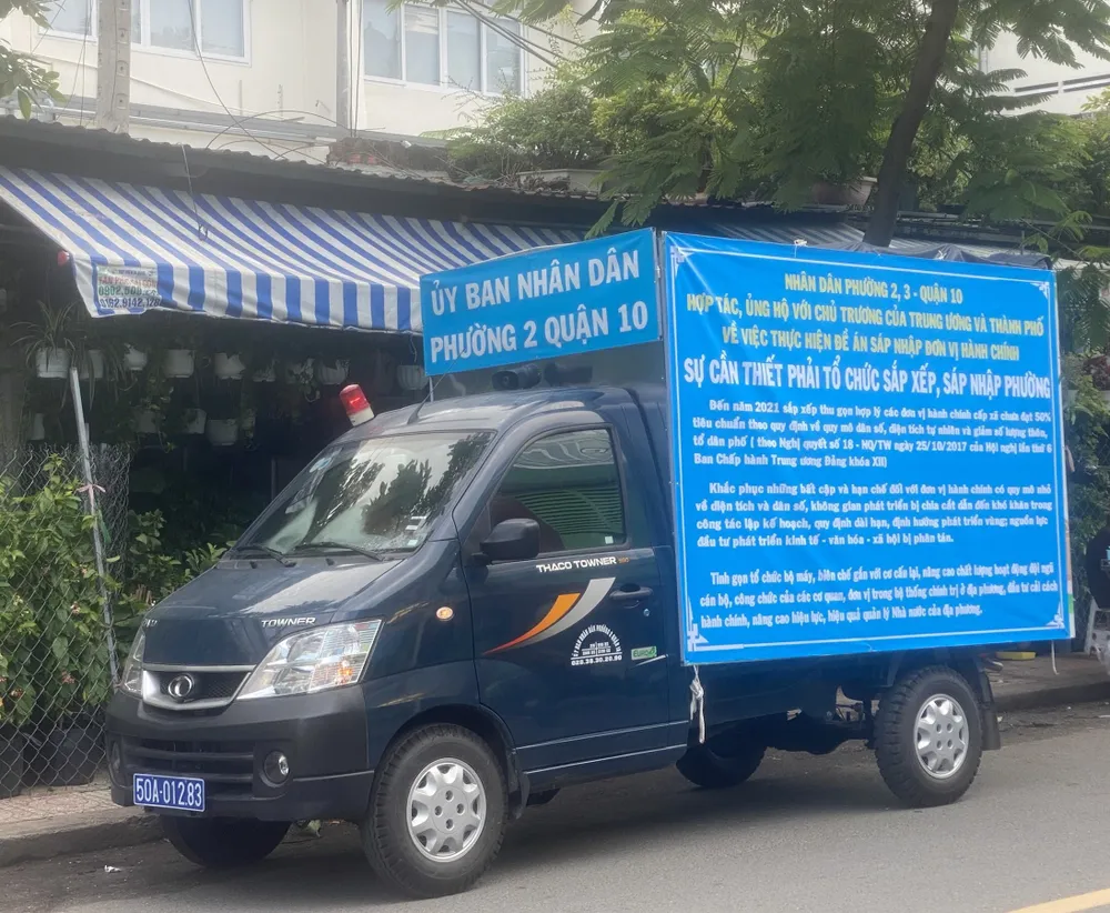 Cử tri bỏ phiếu cho ý kiến về sáp nhập đơn vị hành chính tại TPHCM ảnh 5