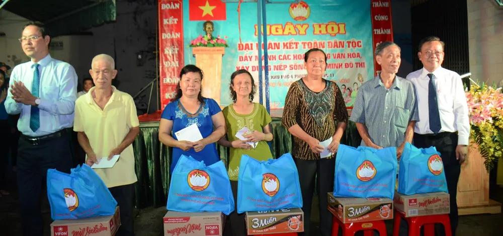 Phát huy tình làng nghĩa xóm trong xây dựng nếp sống văn minh đô thị ảnh 3