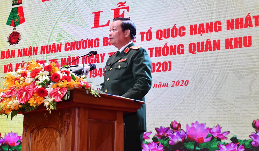 Quân khu 7 đón nhận Huân chương Bảo vệ Tổ quốc hạng Nhất ảnh 1