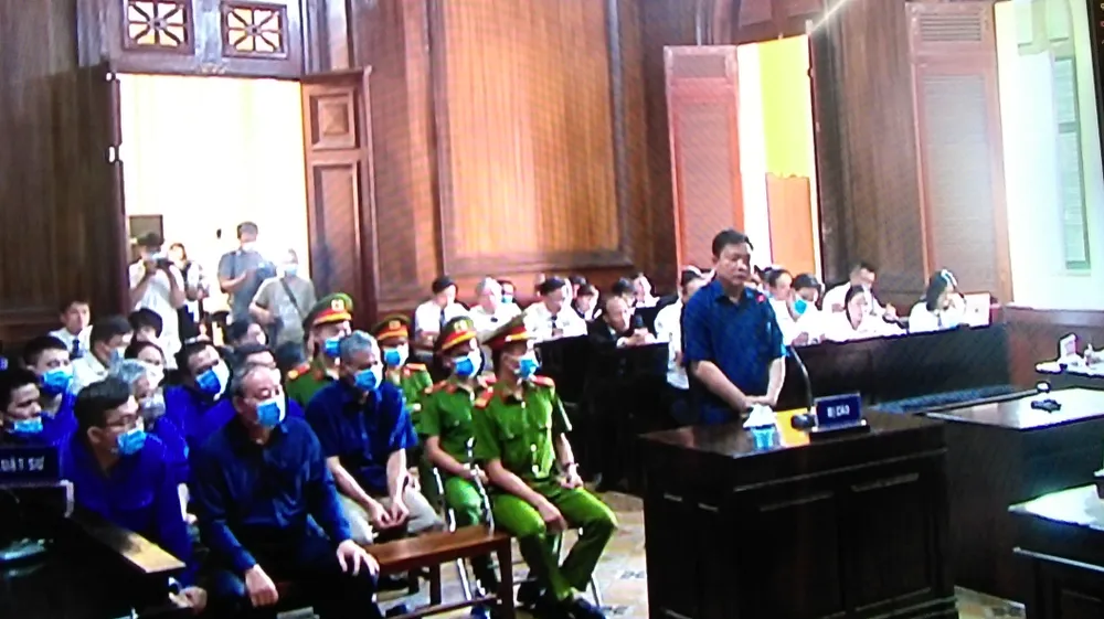 Vụ bán quyền thu phí đường cao tốc TPHCM - Trung Lương: Ông Đinh La Thăng phủ nhận hành vi phạm tội ảnh 2