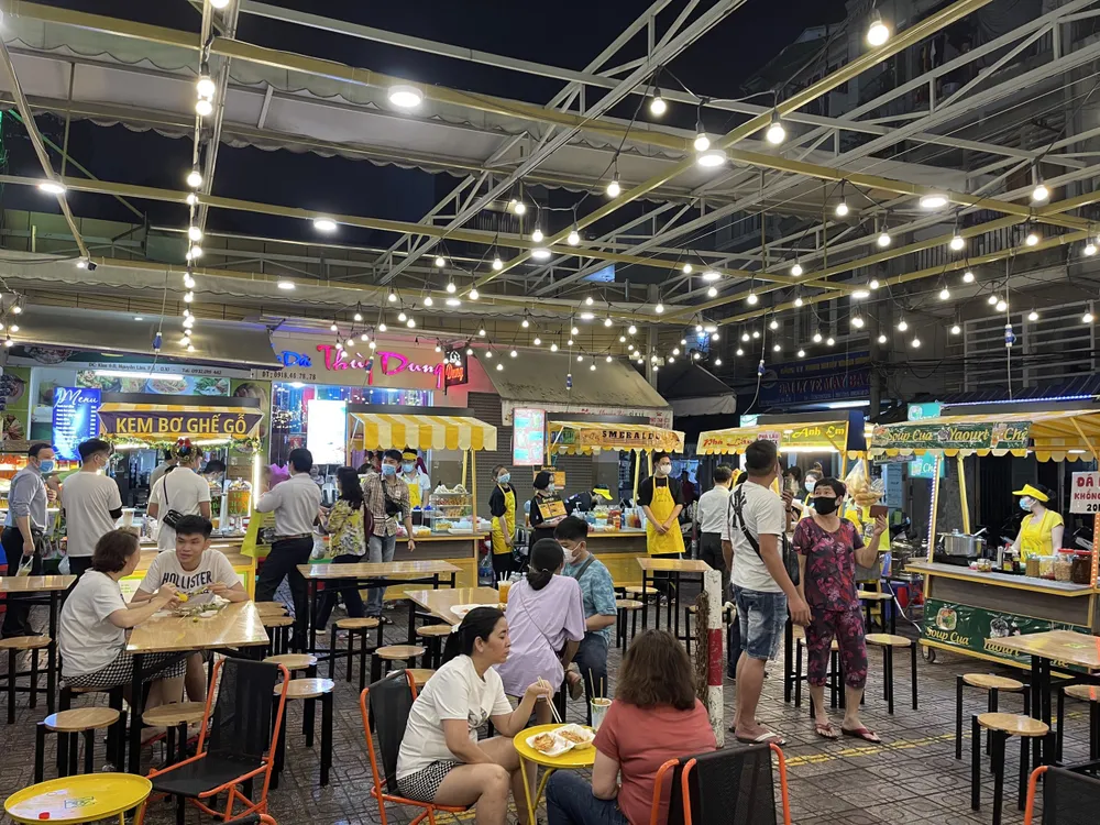 Ra mắt Phố đi bộ đêm quận 10 ảnh 3