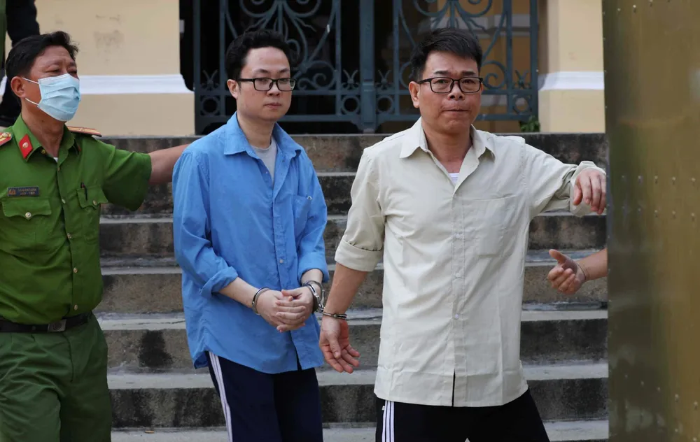 Xâm phạm chỗ ở người khác, cựu Phó Chánh án TAND quận 4 lãnh 17 tháng tù ảnh 1