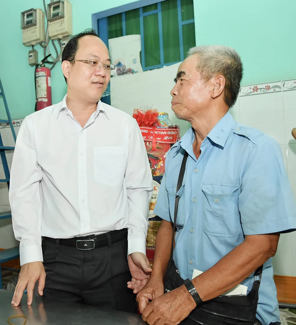 Đồng chí Nguyễn Hồ Hải thăm, chúc Tết nhiều đơn vị, cá nhân ảnh 6