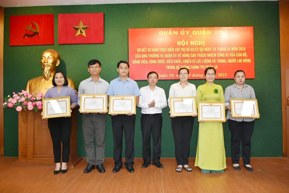 Nâng cao hiệu quả thực thi công vụ của cán bộ, công chức, chiến sĩ lực lượng vũ trang ảnh 3