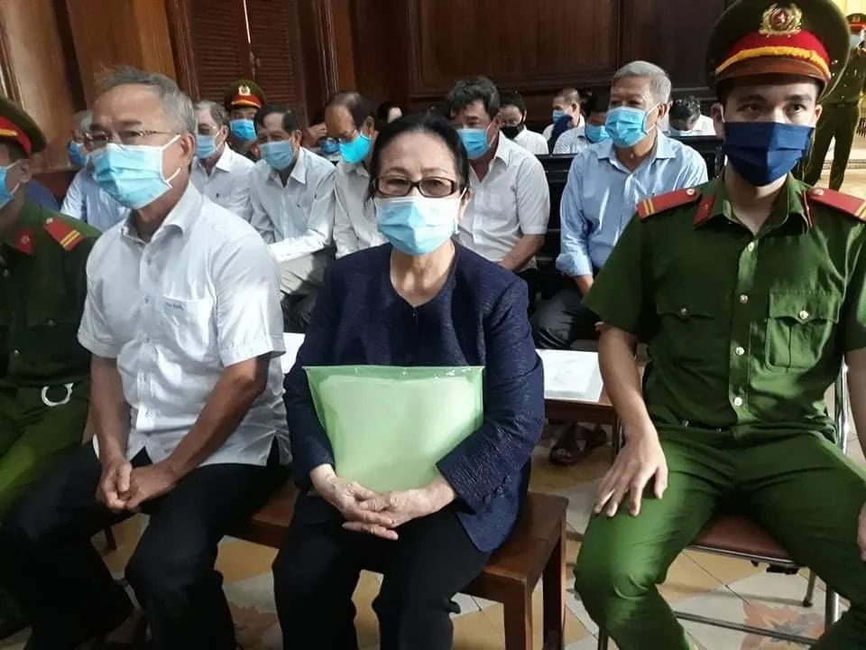 Bà Dương Thị Bạch Diệp xin chấm dứt việc hoán đổi tài sản ảnh 1