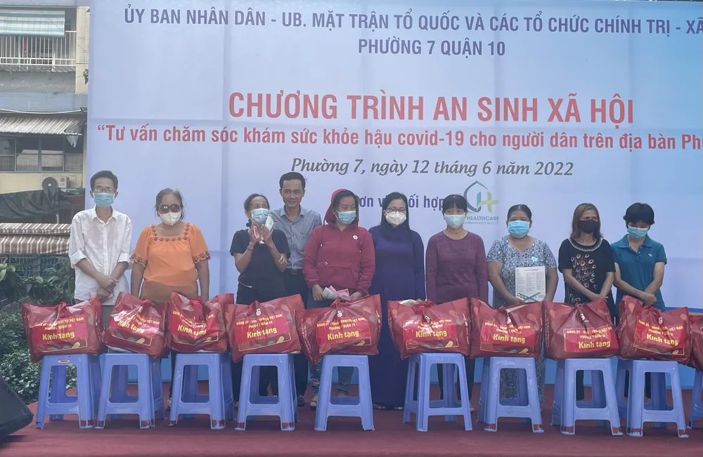 Khám sức khỏe hậu Covid-19 cho người dân có hoàn cảnh khó khăn ảnh 4