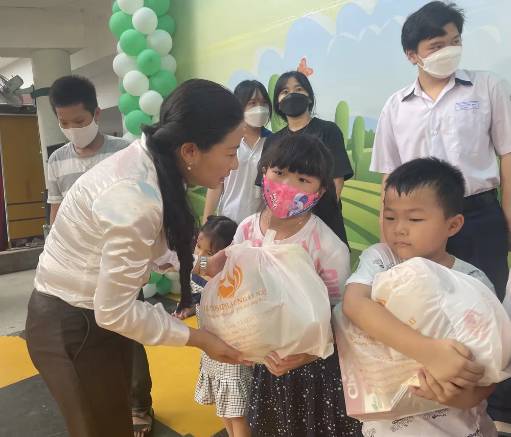 Ngày hội tuổi thơ “Thế giới của em” ảnh 1