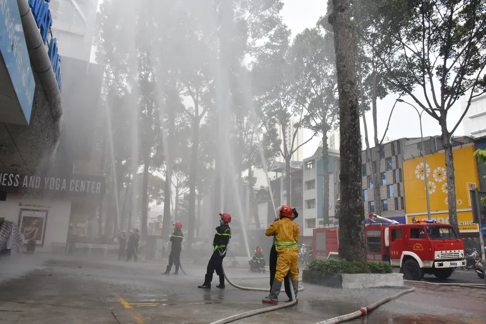 Tuyên dương 61 cán bộ chiến sĩ cảnh sát PCCC TPHCM có thành tích xuất sắc ảnh 11