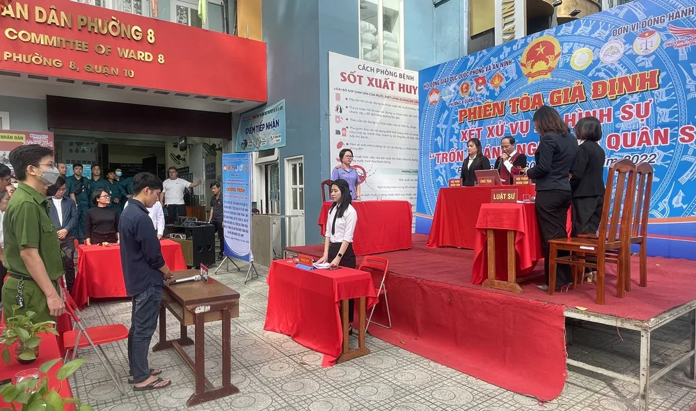 Tổ chức phiên tòa giả định xét xử vụ án “Trốn tránh nghĩa vụ quân sự” ảnh 1