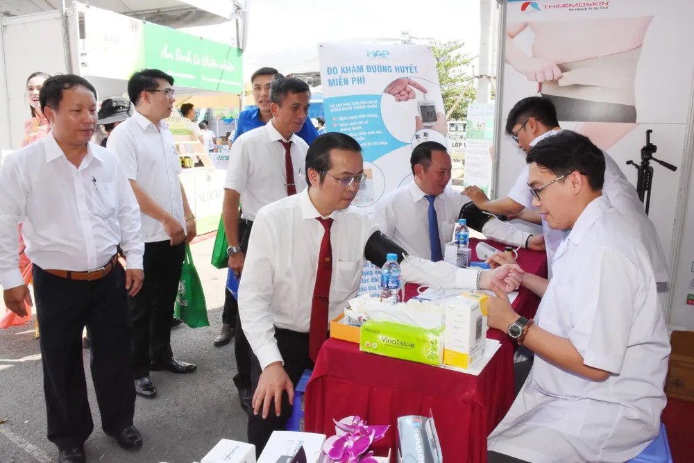 Khai mạc Lễ hội Sống khỏe quận 10  (3a).JPG