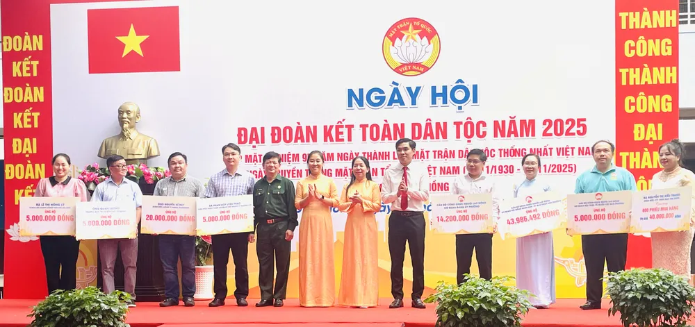 Ngày hội Đại đoàn kết phường Diên Hồng (2).jpg