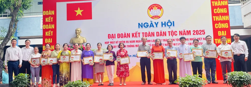 Ngày hội Đại đoàn kết phường Diên Hồng (4).jpg