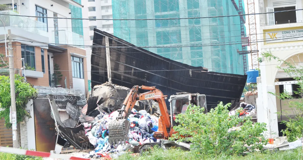 Chiến sĩ cảnh sát PCCC hy sinh bị tường đè 30 phút ảnh 1