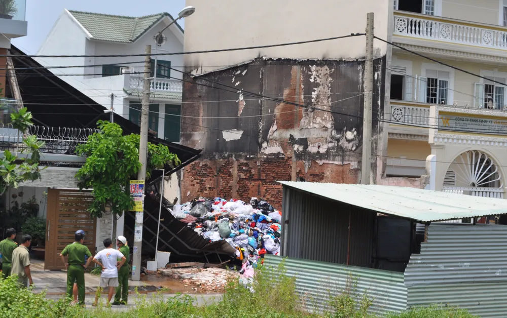 Chiến sĩ cảnh sát PCCC hy sinh bị tường đè 30 phút ảnh 4