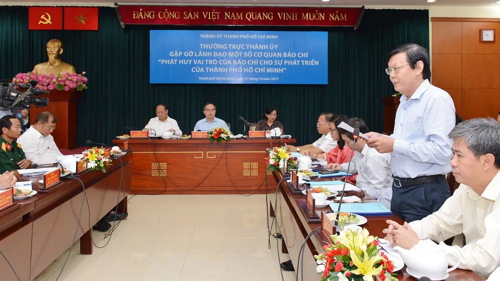 Bí thư Thành ủy TPHCM Nguyễn Thiện Nhân: Chính quyền phải lắng nghe dân, sai phải nhận lỗi! ảnh 2