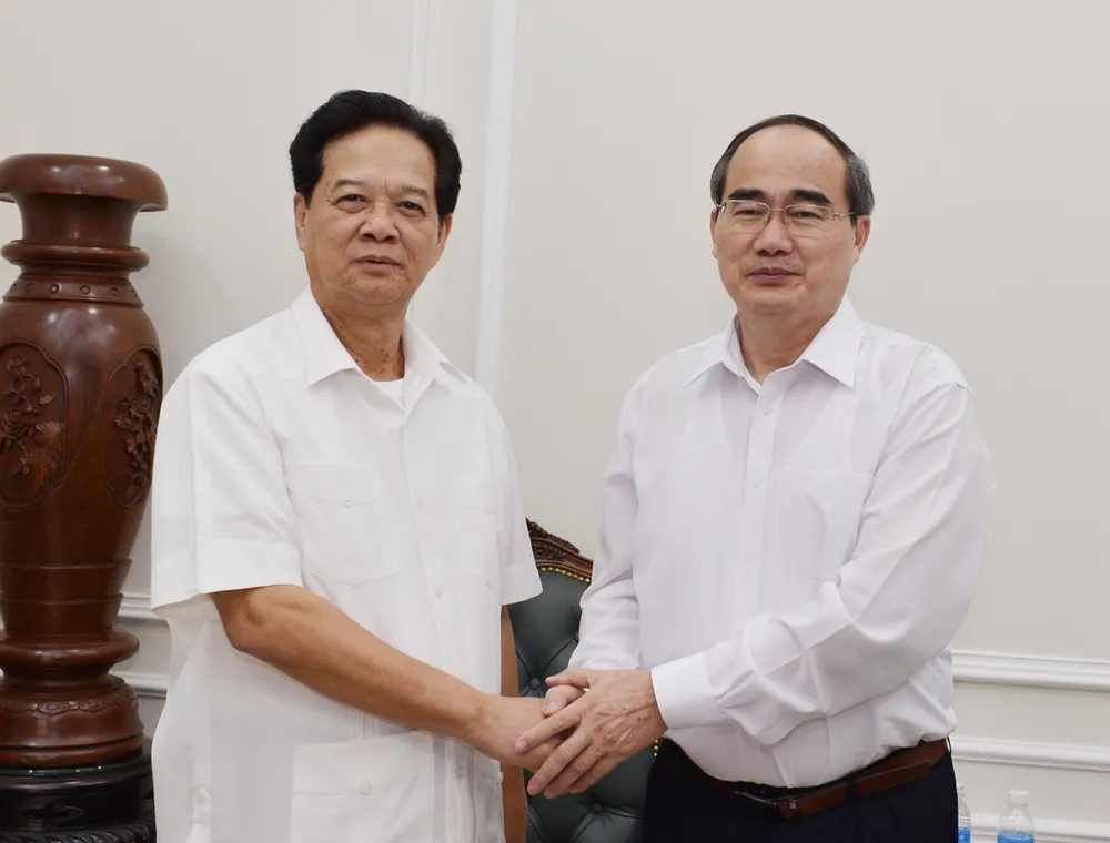 Bí thư Thành ủy TPHCM Nguyễn Thiện Nhân thăm, chúc Tết nguyên Thủ tướng Nguyễn Tấn Dũng ảnh 1