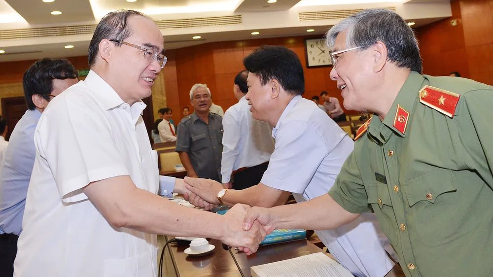 Bí thư Thành ủy TPHCM Nguyễn Thiện Nhân gợi ý giải pháp sáng tạo ảnh 2