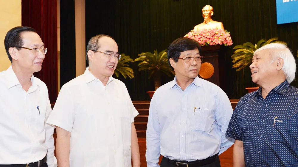 Bí thư Thành ủy TPHCM Nguyễn Thiện Nhân gợi ý giải pháp sáng tạo ảnh 1