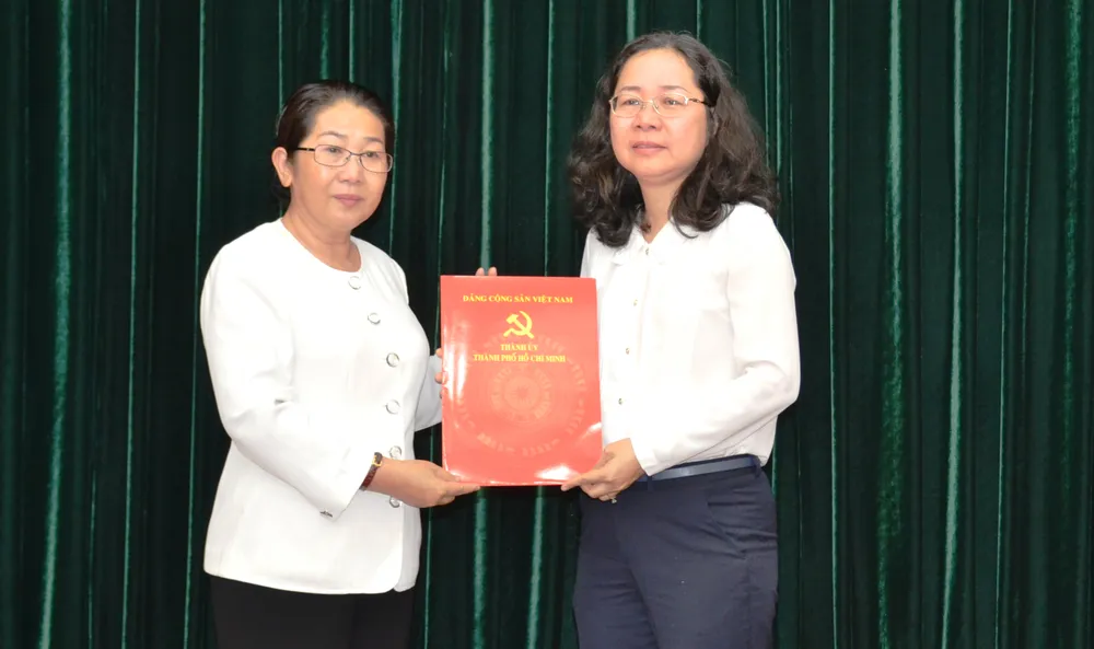 Chủ tịch UBND quận 1 Trần Thế Thuận làm Chánh Văn phòng Thành ủy TPHCM ảnh 1