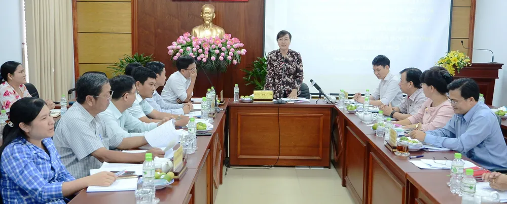 TPHCM sẽ ghi hình phạt nguội người xả rác, tiểu bậy ảnh 1