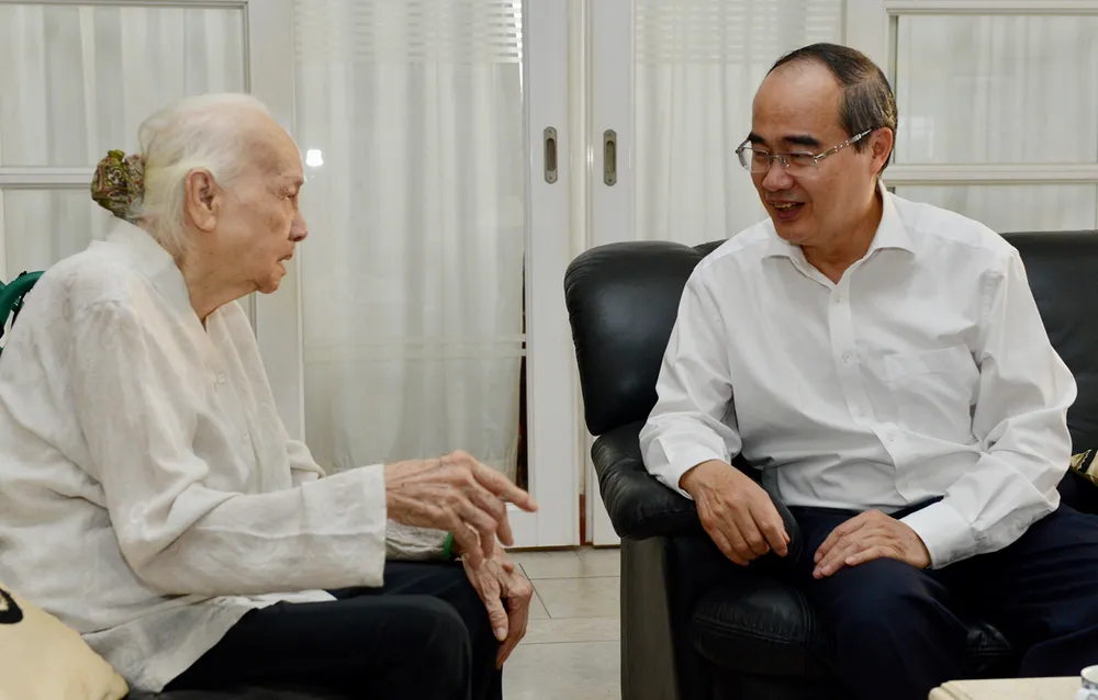 Bí thư Thành ủy TPHCM Nguyễn Thiện Nhân thăm, chúc tết nguyên Thủ tướng Nguyễn Tấn Dũng ảnh 2