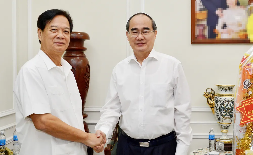 Bí thư Thành ủy TPHCM Nguyễn Thiện Nhân thăm, chúc tết nguyên Thủ tướng Nguyễn Tấn Dũng ảnh 1