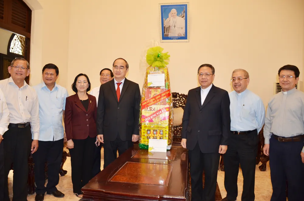 Bí thư Thành ủy TPHCM Nguyễn Thiện Nhân thăm, chúc tết các tổ chức, chức sắc tôn giáo ảnh 1