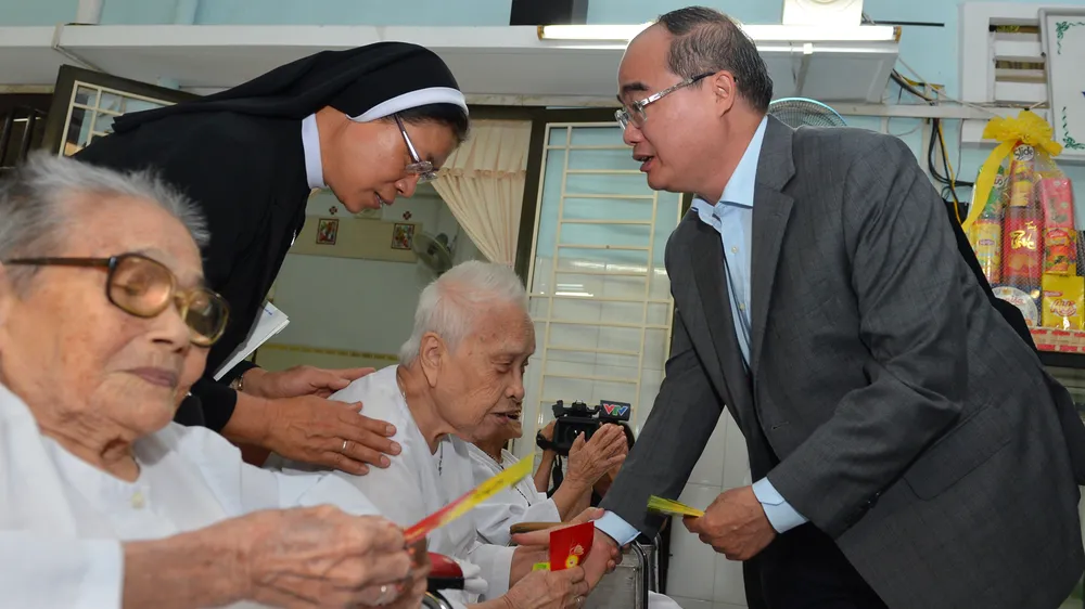 Bí thư Thành ủy TPHCM Nguyễn Thiện Nhân: Giữ nguyên những công trình văn hóa, lịch sử ảnh 6