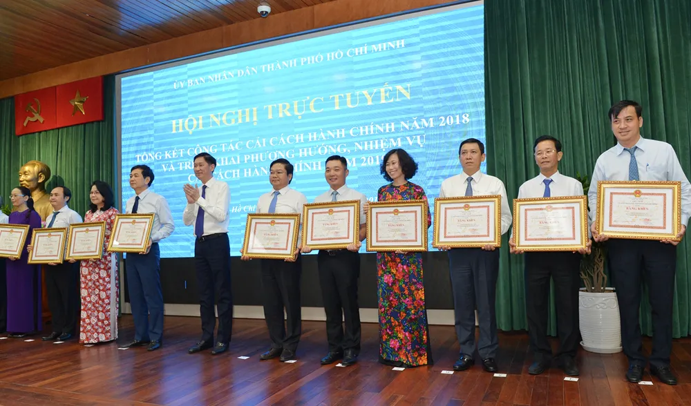 Bí thư Thành ủy TPHCM Nguyễn Thiện Nhân: Triệt để, đồng bộ và tăng tốc cải cách hành chính ảnh 6