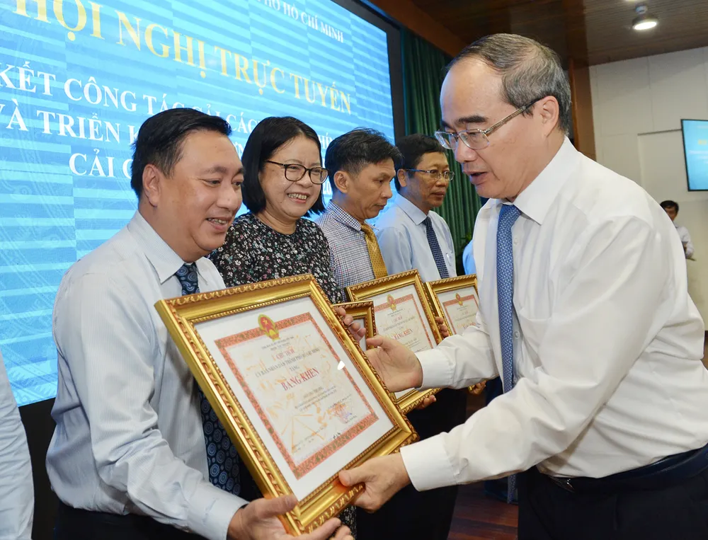 Bí thư Thành ủy TPHCM Nguyễn Thiện Nhân: Triệt để, đồng bộ và tăng tốc cải cách hành chính ảnh 4