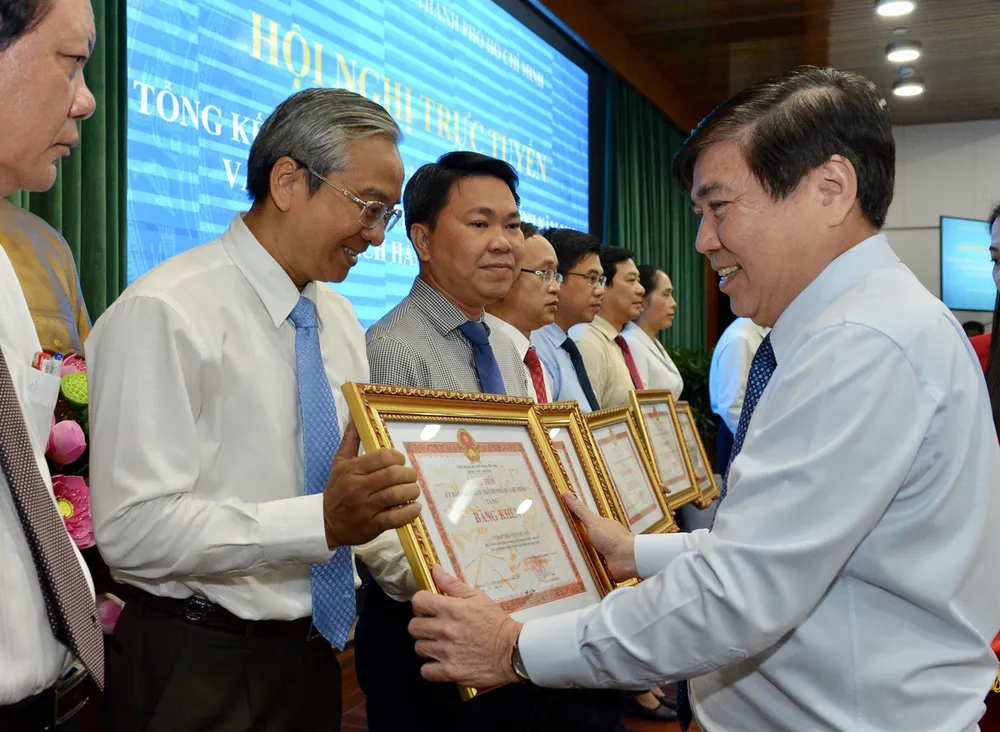 Bí thư Thành ủy TPHCM Nguyễn Thiện Nhân: Triệt để, đồng bộ và tăng tốc cải cách hành chính ảnh 5