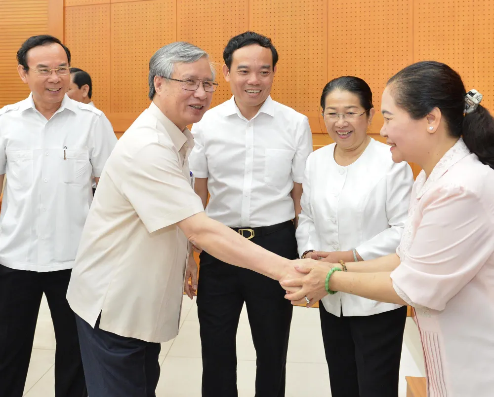 Thường trực Ban Bí thư Trần Quốc Vượng: TPHCM là “người khổng lồ” nên phải tư duy, suy nghĩ khác ảnh 5