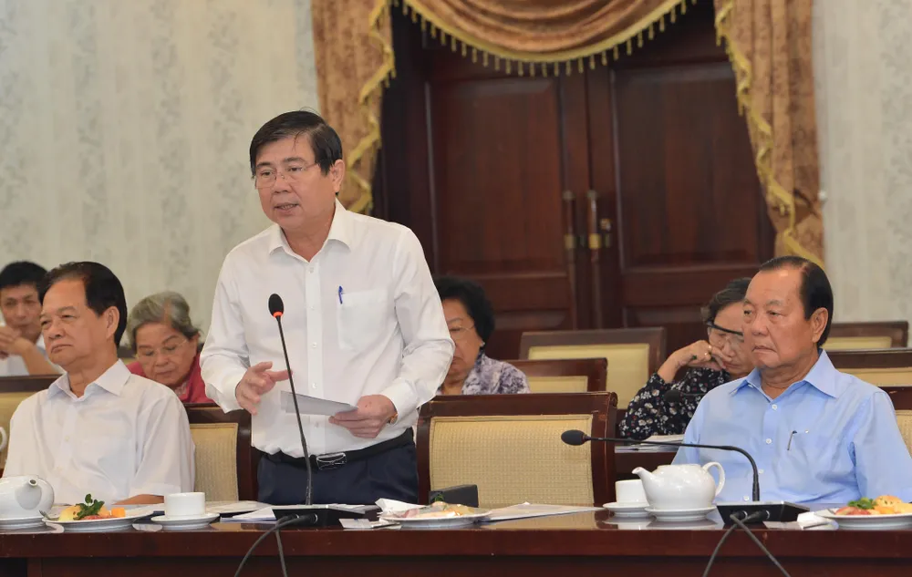 Thành ủy TPHCM gặp gỡ cán bộ cao cấp nghỉ hưu ảnh 1