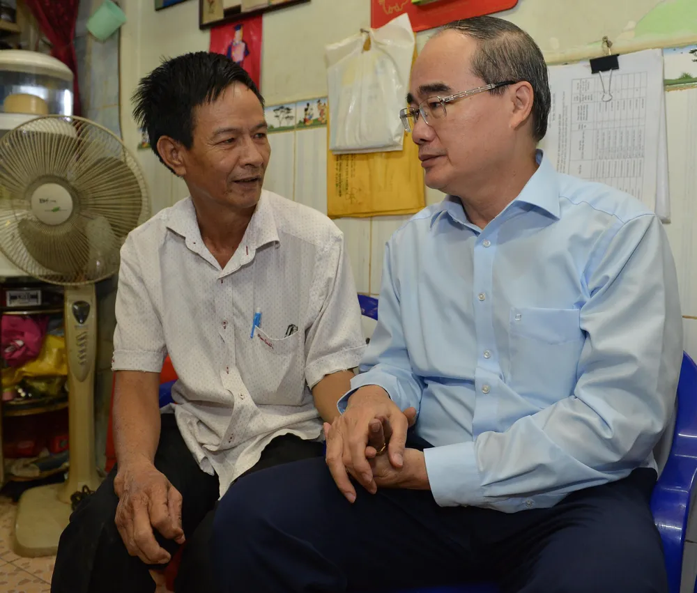 Bí thư Thành ủy TPHCM Nguyễn Thiện Nhân thăm gia đình chính sách ảnh 2