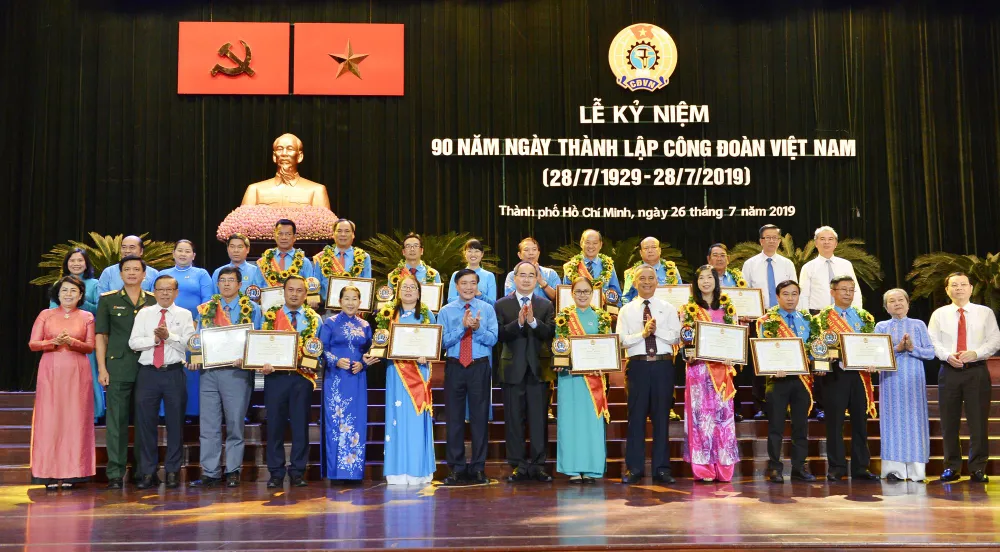 Bí thư Thành ủy TPHCM Nguyễn Thiện Nhân: Giải quyết kịp thời bức xúc về nhà ở cho công nhân ảnh 1