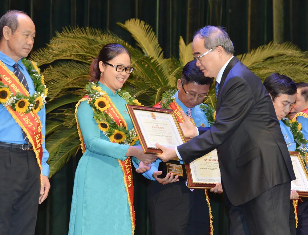 Bí thư Thành ủy TPHCM Nguyễn Thiện Nhân: Giải quyết kịp thời bức xúc về nhà ở cho công nhân ảnh 2