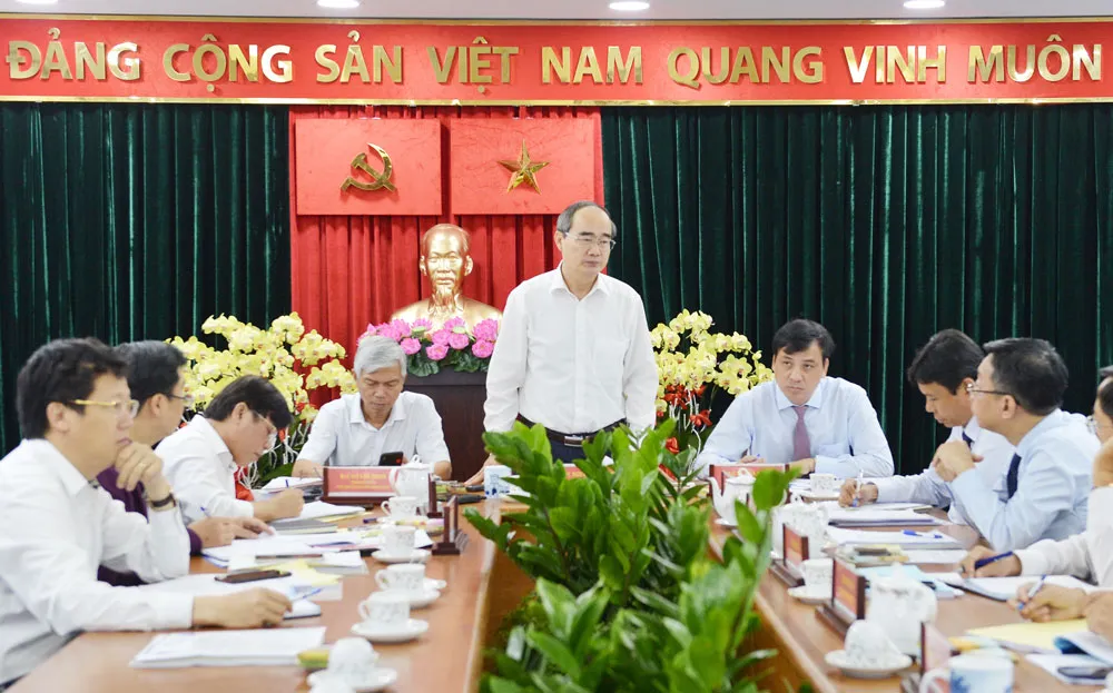 Bí thư Thành ủy TPHCM Nguyễn Thiện Nhân: Lấy ý kiến của người dân đánh giá về kết quả chống ngập ảnh 1