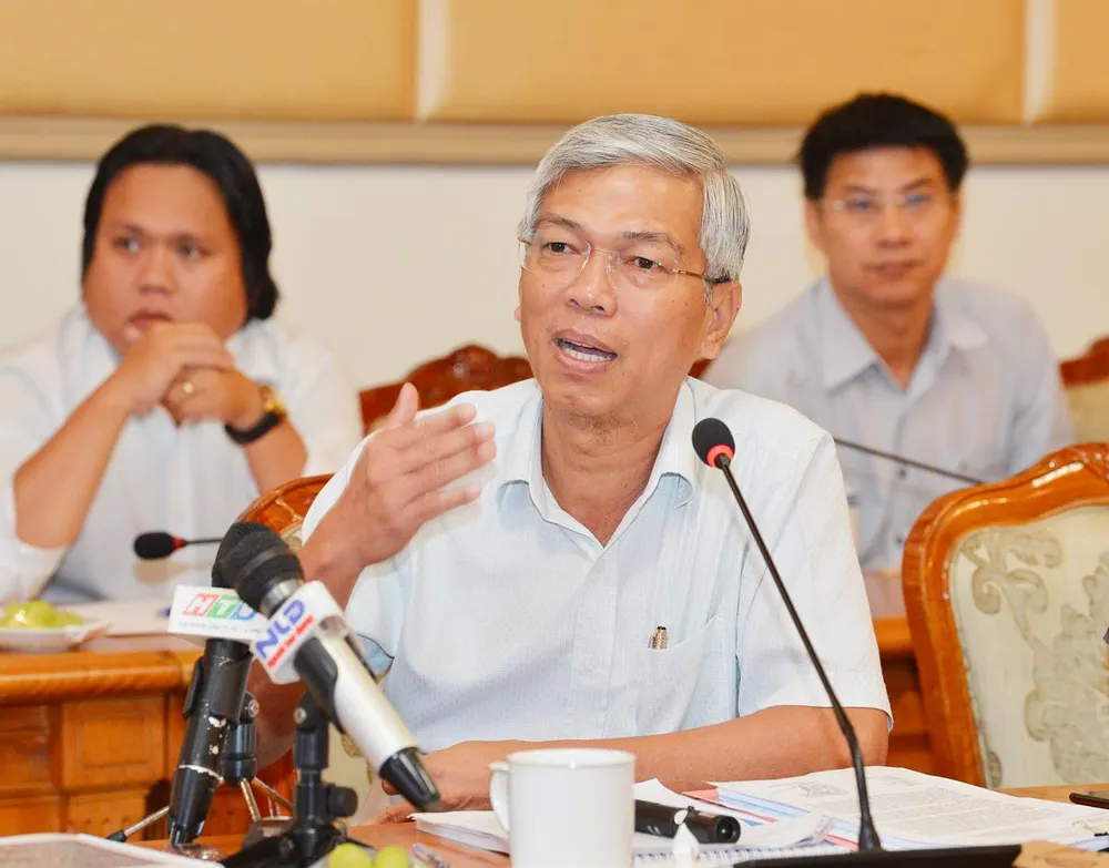 Bí thư Thành ủy TPHCM Nguyễn Thiện Nhân nghe đề xuất biến bãi rác ô nhiễm thành đô thị xanh ảnh 4