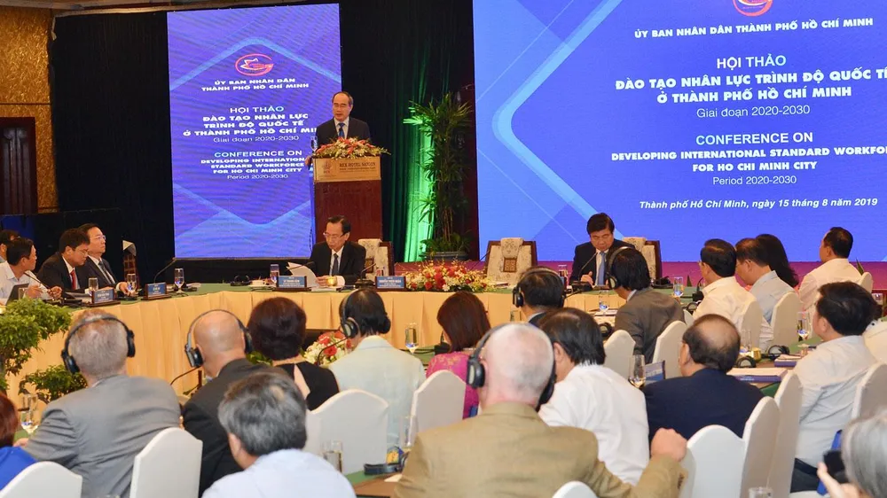 Bí thư Thành ủy TPHCM Nguyễn Thiện Nhân: Đào tạo nhân lực trí tuệ nhân tạo đạt trình độ quốc tế ảnh 7