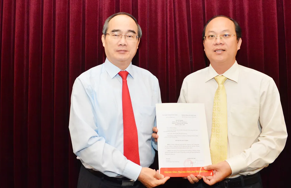 Ban Bí thư chuẩn y 3 Ủy viên Ban Thường vụ Thành ủy TPHCM ảnh 5