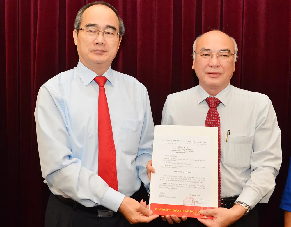 Ban Bí thư chuẩn y 3 Ủy viên Ban Thường vụ Thành ủy TPHCM ảnh 3